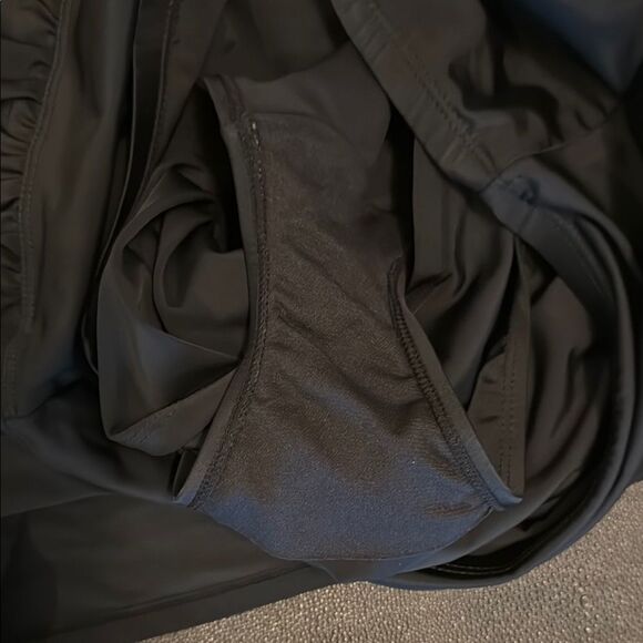 Island Escape Black Bubble Swim Skort size medium - Picture 5 of 7